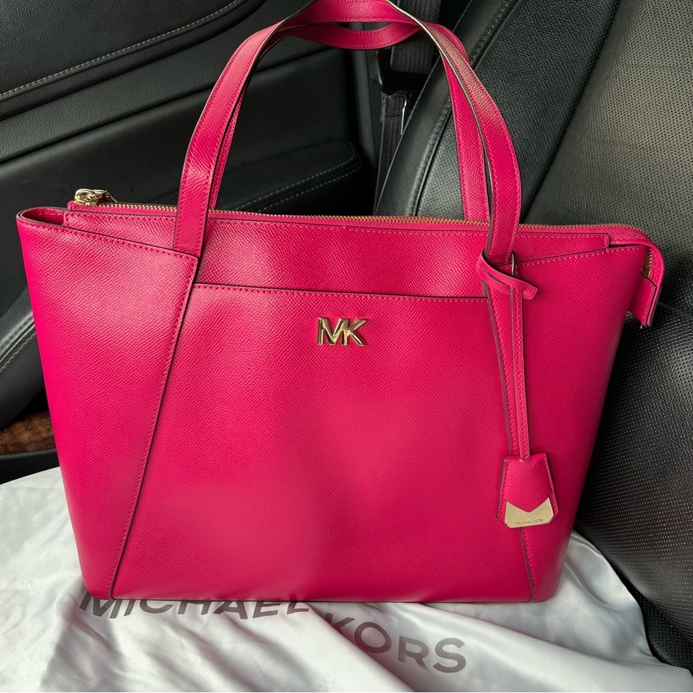 Michael Kors Maddie Tote